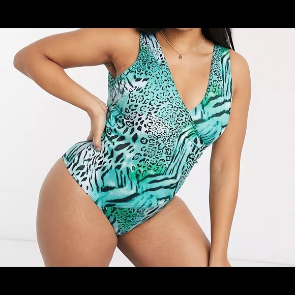 ASOS Curve Animal Print Swim - Picture 1 of 4